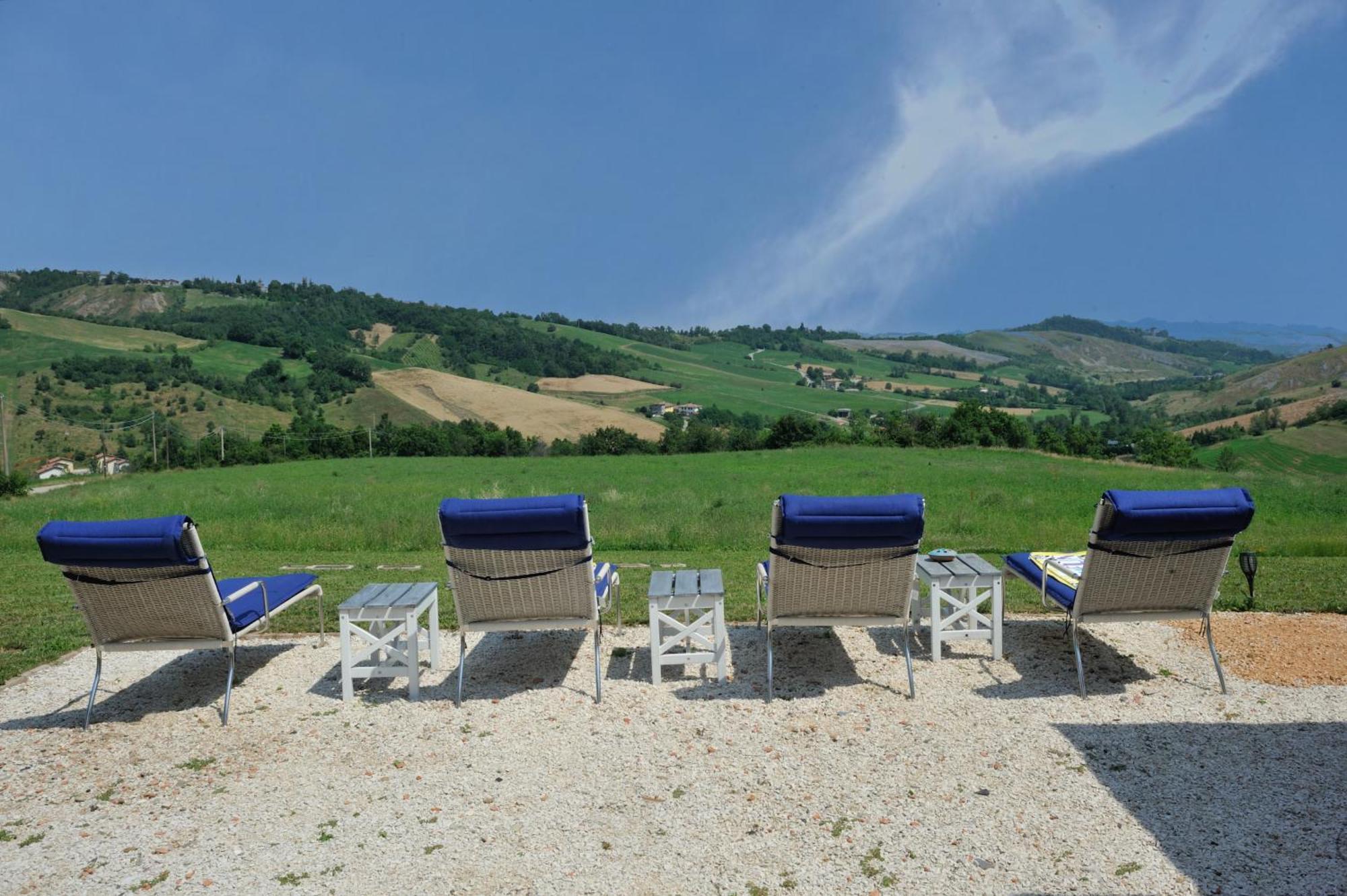 Borgo Stanzano Aparthotel Zocca Exterior photo
